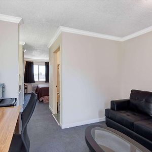 Travelodge By Wyndham Pasadena Central